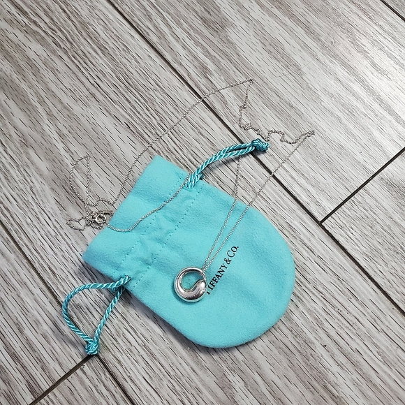 Tiffany Eternal Necklace - Picture 4 of 5